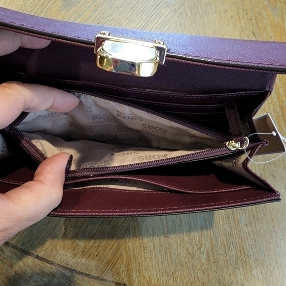 Michael Kors Burgundy Jet Set Lg Shoulder Tote Handbag With Matching Wallet NWT - Picture 14 of 16